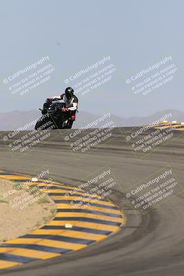 media/Sep-30-2023-SoCal Trackdays (Sat) [[636657bffb]]/Turns 9 and 10 (1010am)/